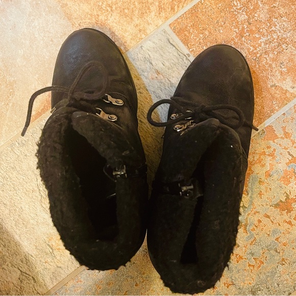 🥤Sassy Black Soda Metal Laced Fur Heeled Booties! - Picture 11 of 12